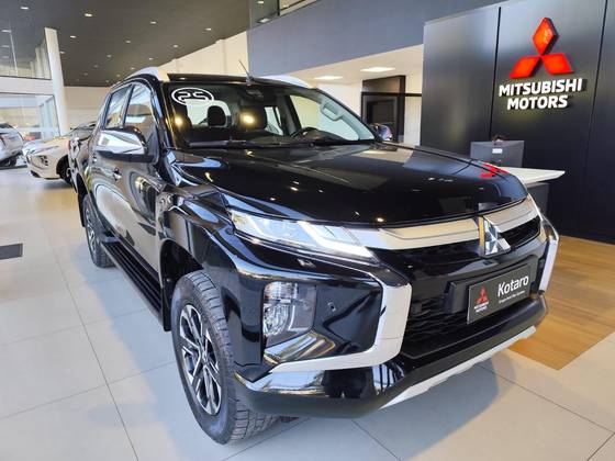 MITSUBISHI L200 TRITON 2.4 16V TURBO DIESEL SPORT HPE-S CD 4P 4X4 AUTOMÁTICO MITSUBISHI L200 TRITON 2.4 16V TURBO DIESEL SPORT HPE-S CD 4P 4X4 AUTOMÁTICO